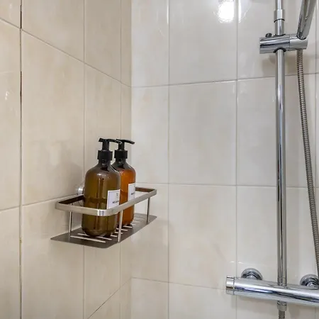 Spacious 3br * Lagos