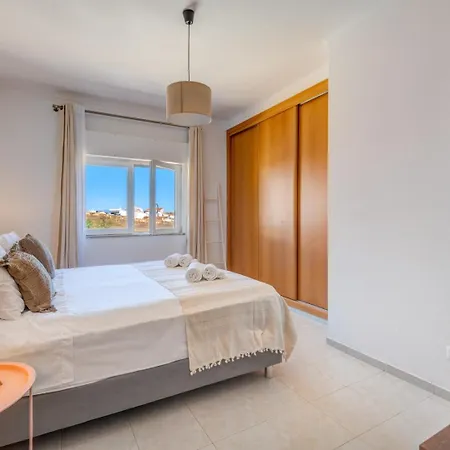 Spacious 3br Lejlighed *