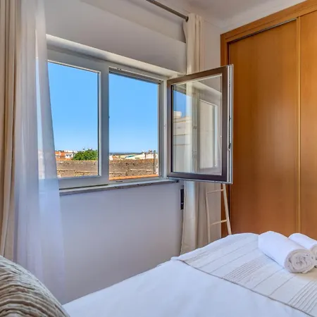 Spacious 3br *
